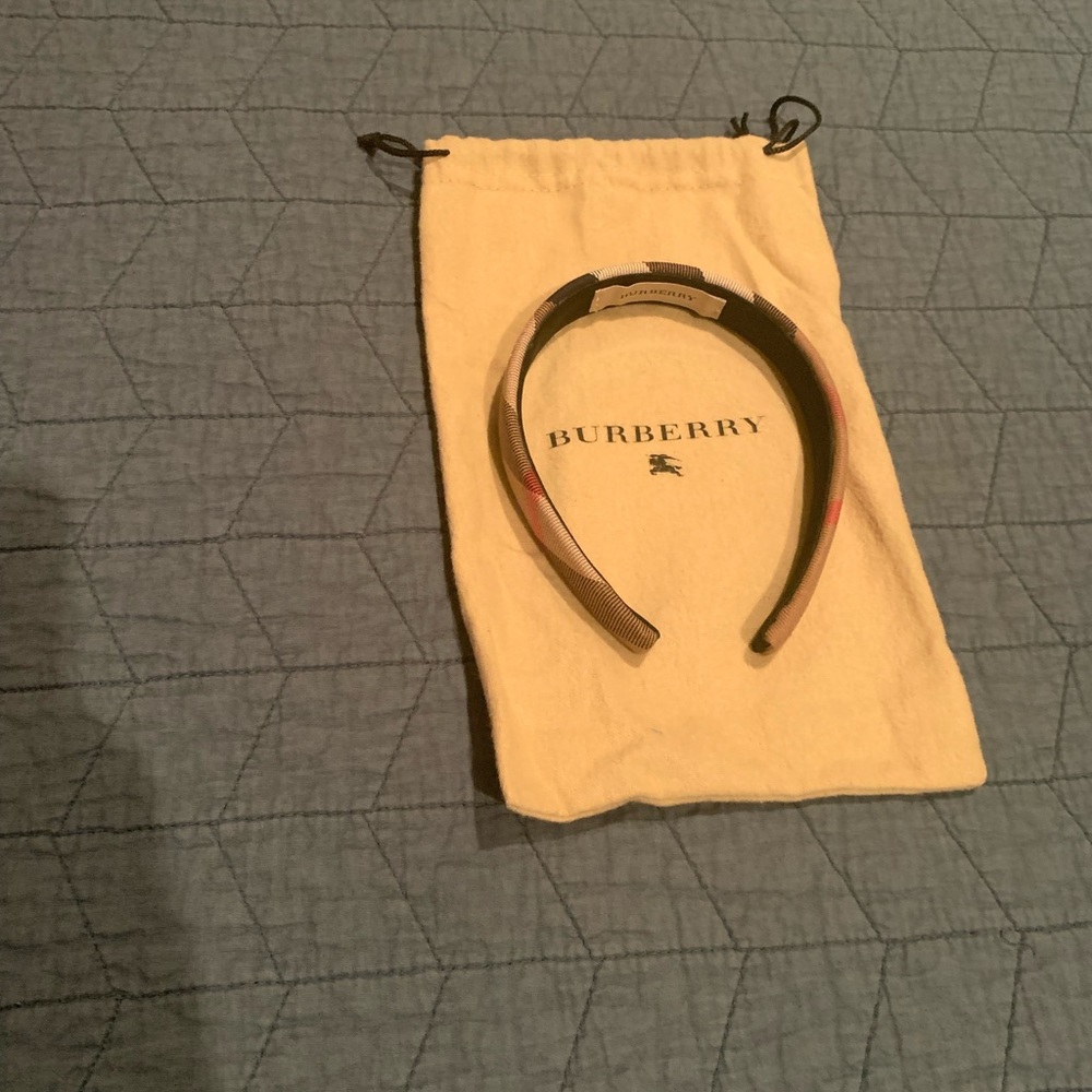 Burberry headband in nova check!